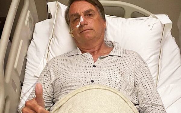 Bolsonaro ‘já se encontra em recuperação no quarto’, diz boletim médico