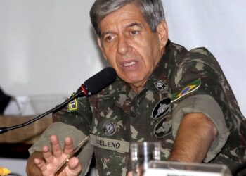 Mauro Cid: General Heleno ativa modo ‘não sei de nada’ e silencia sobre delação