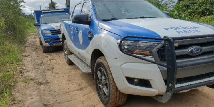 Compra de carro acaba com um homem morto e outro baleado em Feira de Santana