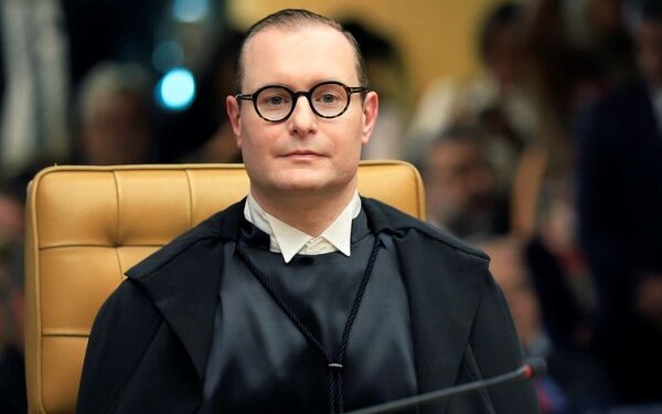 CPMI do 8/1: Zanin autoriza Augusto Heleno a ficar em silêncio