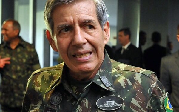 CPMI 8/1: General Heleno deve ser indiciado em relatório final junto com Bolsonaro