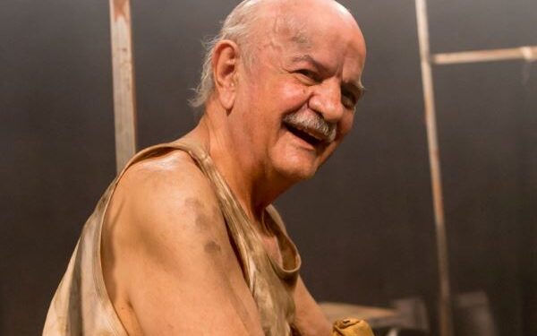 Ícone do teatro baiano, Harildo Déda morre aos 83 anos
