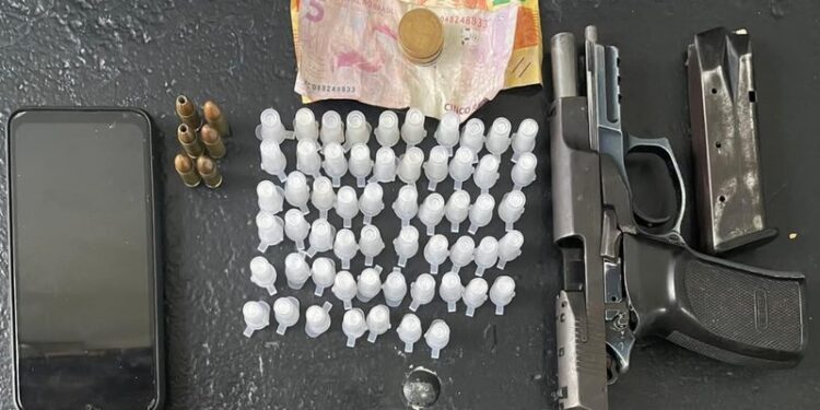 Homem que baleou prefeito de Muritiba morre em confronto com a polícia