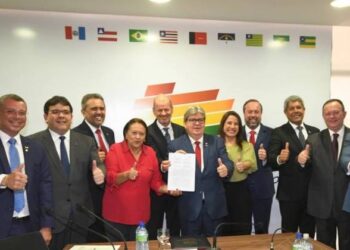 Com a presença de Jerônimo, Consórcio Nordeste e Banco Mundial firmam parceria