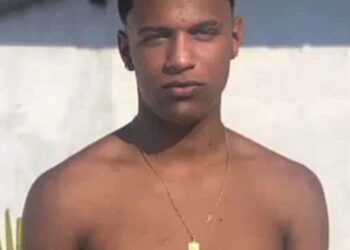 Jovem é sequestrado e morto por traficantes após foto do ‘hang loose’