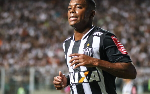 Ministro recusa pedido da defesa de Robinho para levar ao STF acesso à sentença