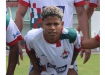Jogador do Fluminense de Feira é executado em campo em de futebol; saiba detalhes