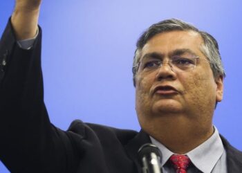 Dino anuncia envio de R$20 milhões para combate ao crime organizado na Bahia