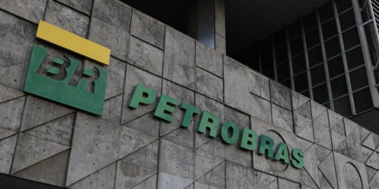 Ibama renova licença ambiental concedida a Petrobras para perfuração de poços no Rio Grande do Norte