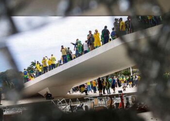 STF condena mais três réus por atos golpistas do 8 de janeiro