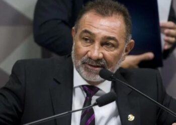 Ex-senador Telmário Mota é alvo de operação da polícia por suspeita de mandar matar mãe da própria filha