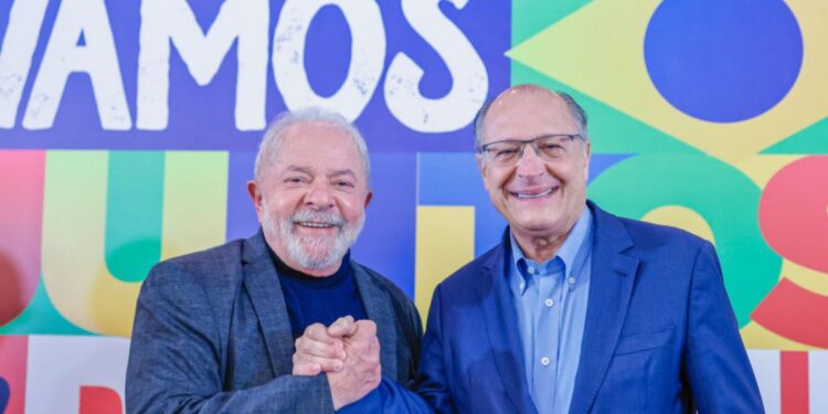 Lula e Alckmin celebram marco de um ano da vitória no 2º turno sobre Bolsonaro