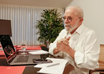 Após exames, Lula retorna para o Alvorada