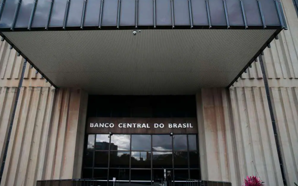 Mercado reduz previsão da inflação de 4,75% para 4,65% este ano