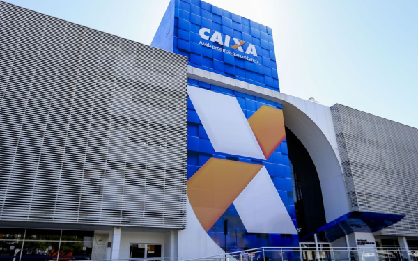 Novo presidente da Caixa começa transição, diz coluna