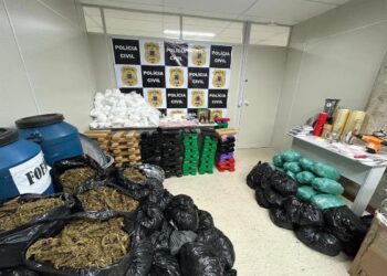 Polícia desarticula laboratório de drogas em hotel com apreensão de quase uma tonelada