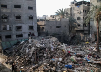 Conflito entre Israel e Hamas entra no 3º dia com mais de 1,2 mil mortes