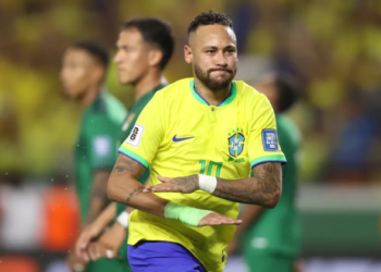 Atacante Neymar será operado na quinta-feira (2), diz colunista