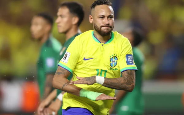 Atacante Neymar será operado na quinta-feira (2), diz colunista