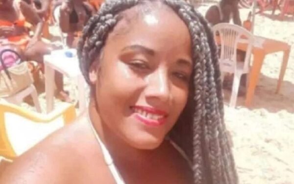Rifeira é assassinada na porta de casa no bairro de Pau da Lima