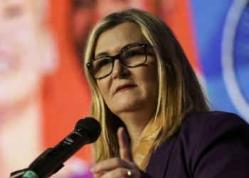 Lula avisa a Rita Serrano que ela deixará o comando da Caixa, diz coluna