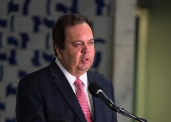 Elmar Nascimento revela desejo de ser senador