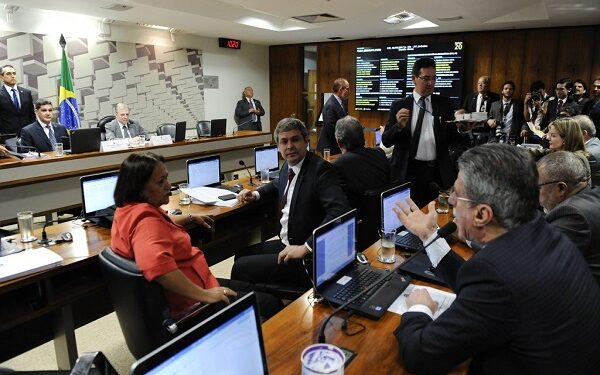 Comissão do Senado aprova desoneração da folha até 2027