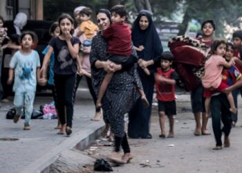 ‘Terroristas mataram bebês na frente dos pais’, diz ex-militar sobre ataques do Hamas