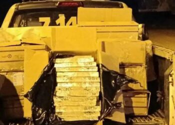 Carro é encontrado com R$ 500 mil em espécie e dois homens acabam presos