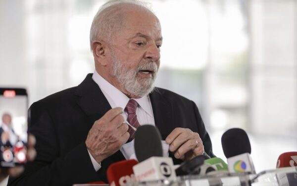 Líderes cobram de Lula definição de prioridades para eleição de 2024