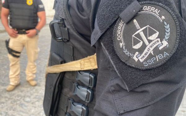 Delegado, investigador e PMs são alvo de operação que investiga grupo de extermínio