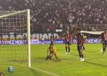 Vitória apenas empata com o Vila Nova e tem acesso adiado