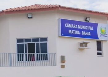 Sessão na Câmara é interrompida após dois vereadores quase chegarem às vias de fato