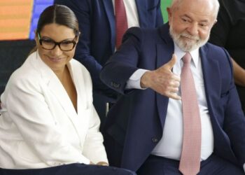 Lula concede a Janja a mais alta condecoração da Ordem do Rio Branco