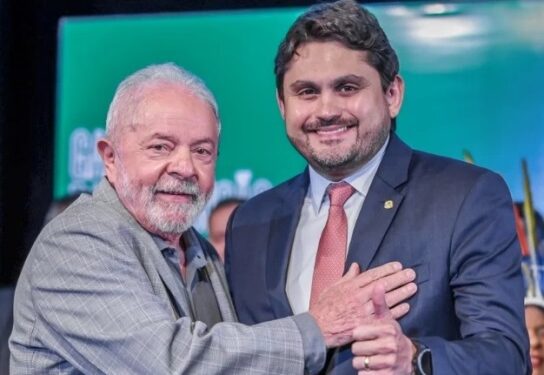 Ministro de Lula concede 31 retransmissoras de TV a aliado político do Maranhão