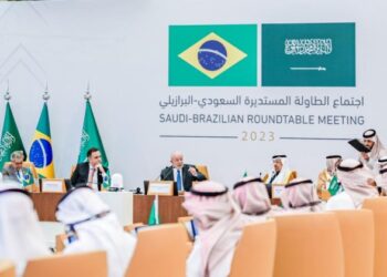 Embraer firma acordos de cooperação e investimentos na Arábia Saudita