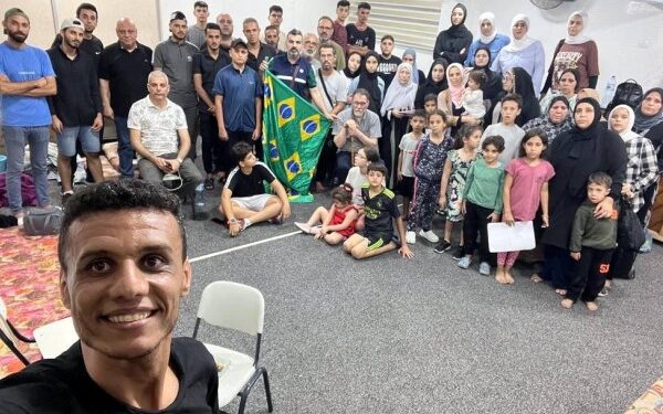 Lula receberá brasileiros repatriados da Faixa de Gaza