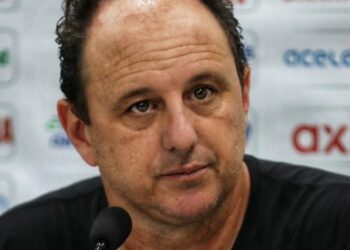 Ceni admite “decepção” com a derrota do Bahia para o rebaixado América-MG: “Me sinto envergonhado”