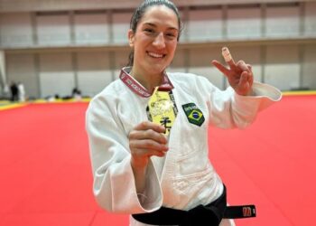 Mayra Aguiar conquista ouro no Grand Slam de Tóquio de judô