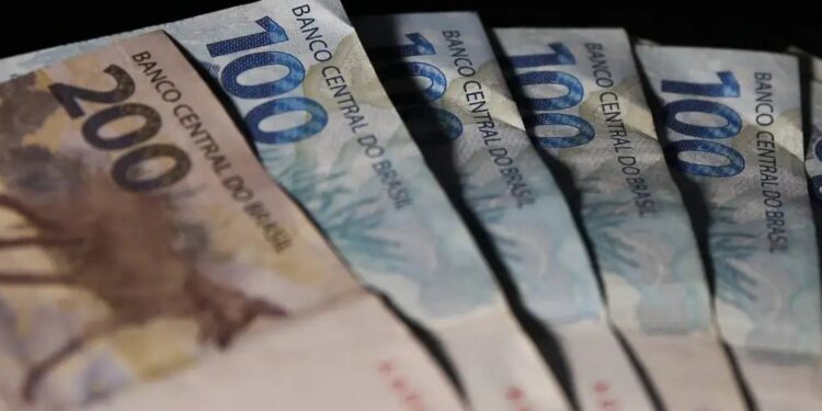 Bancos deixam de oferecer transferências via DOC e TEC a partir desta segunda-feira