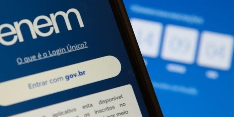 Quatro baianos estão entre os 60 estudantes com nota 1000 na redação do ENEM 2023