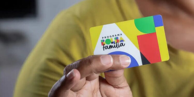 Bolsa Família 2024 começa a ser pago nesta quinta-feira; confira calendário do mês