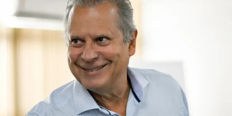 Dirceu anuncia “volta ao debate político” e defende reeleição de Lula