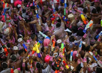 Governo da Bahia publica decreto que proíbe o uso das pistolas de água