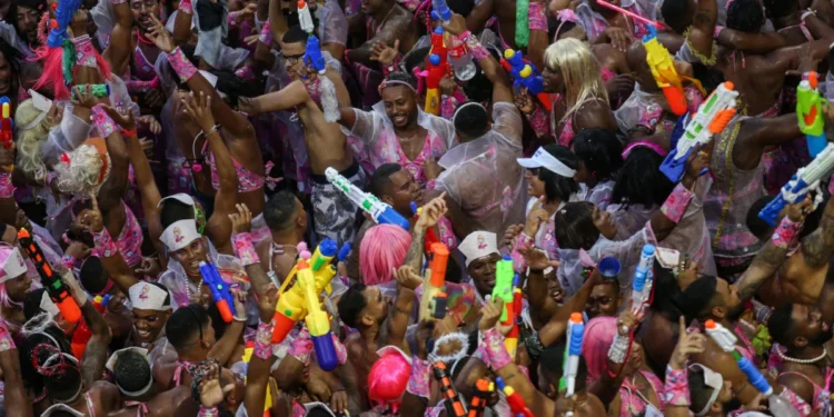 Governo da Bahia publica decreto que proíbe o uso das pistolas de água