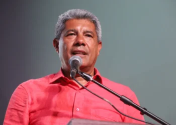 Pesquisa aponta melhor aprovação do governo Jerônimo entre as mulheres