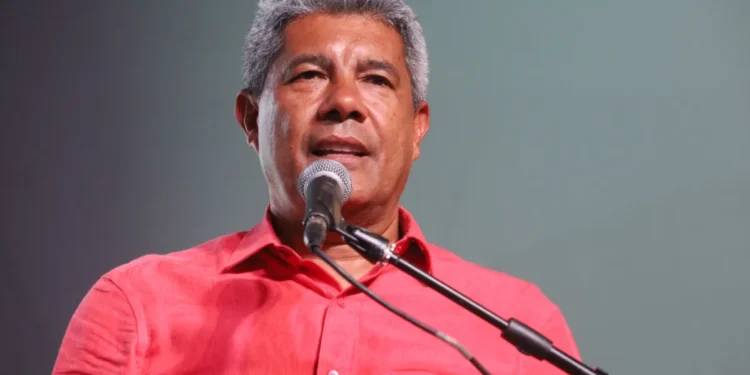 Pesquisa aponta melhor aprovação do governo Jerônimo entre as mulheres