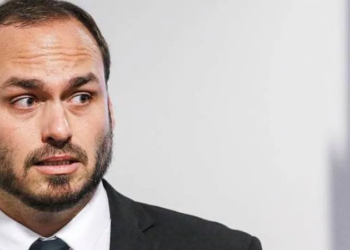 Urgente: PF mira Carlos Bolsonaro em operação sobre a ‘Abin Paralela’