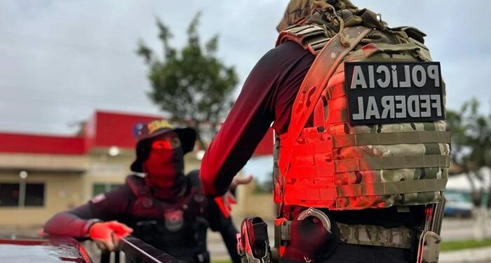 Adolescentes obrigam crianças a fazer automutilação após formação de grupo nazista