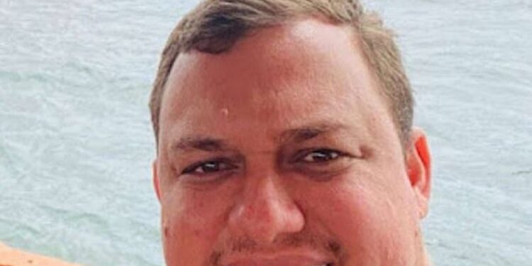 Homem que estava com a família em festa de carnaval na Bahia é morto a tiros